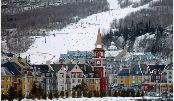 mont tremblant photo pied de la montagne